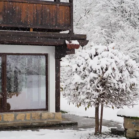 Къща За Гости Младата Баба Holiday home