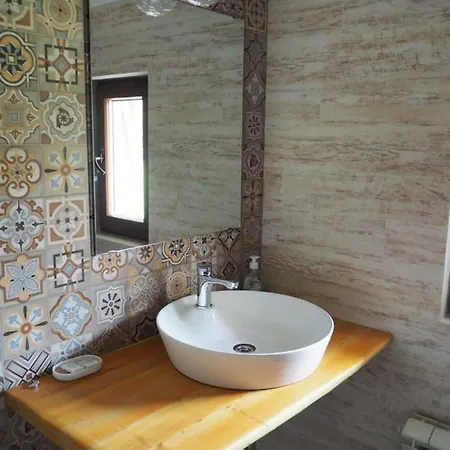 Къща За Гости Младата Баба Holiday home